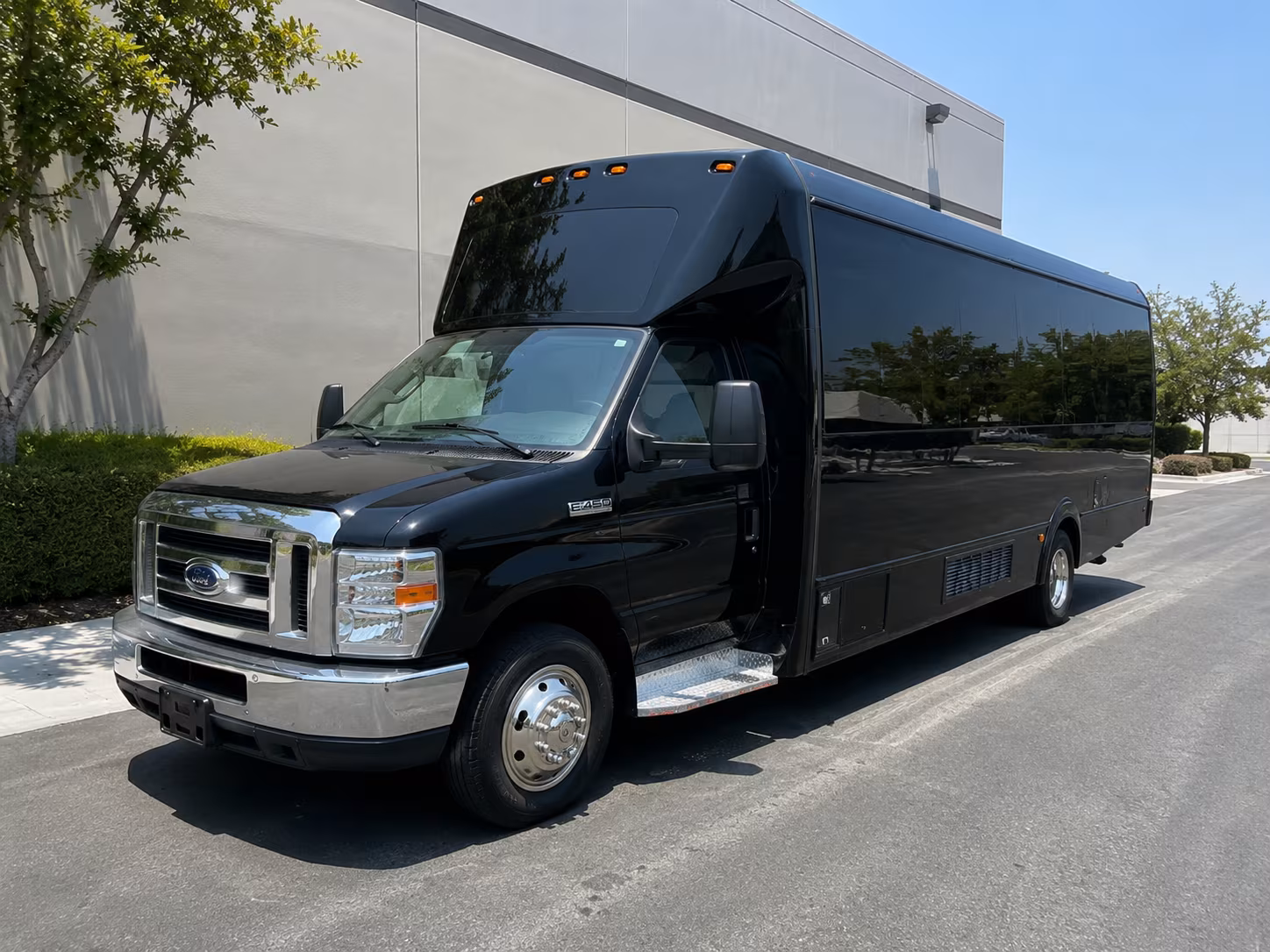 birthday party buses for georgetown s historic downtown square and dining scene