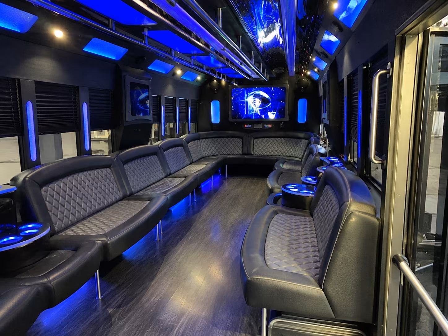 georgetown 28 passenger party bus interior