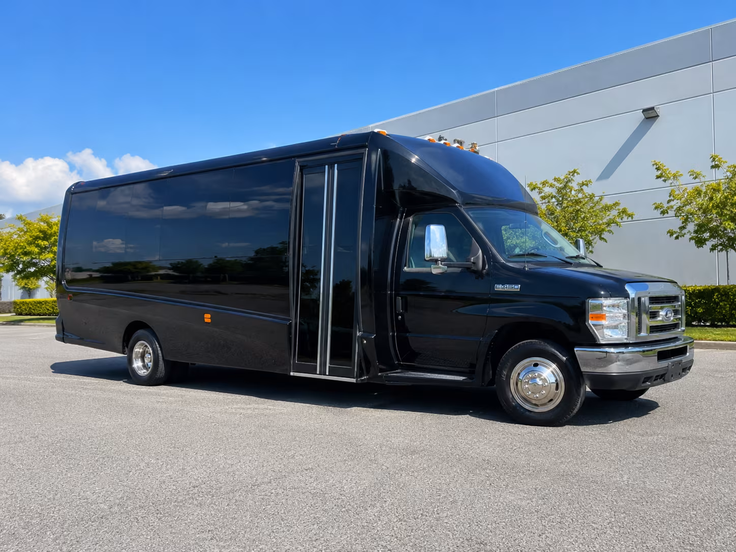 party buses for bachelorette wine tours through texas hill country
