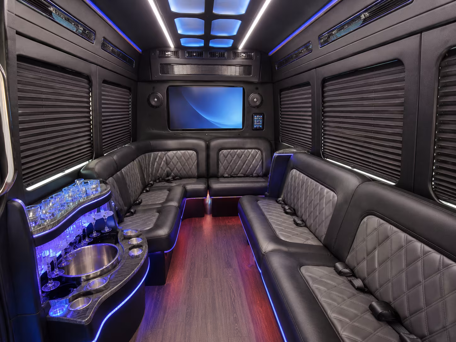 rent a bus in georgetown for pre prom dinners and photo stops